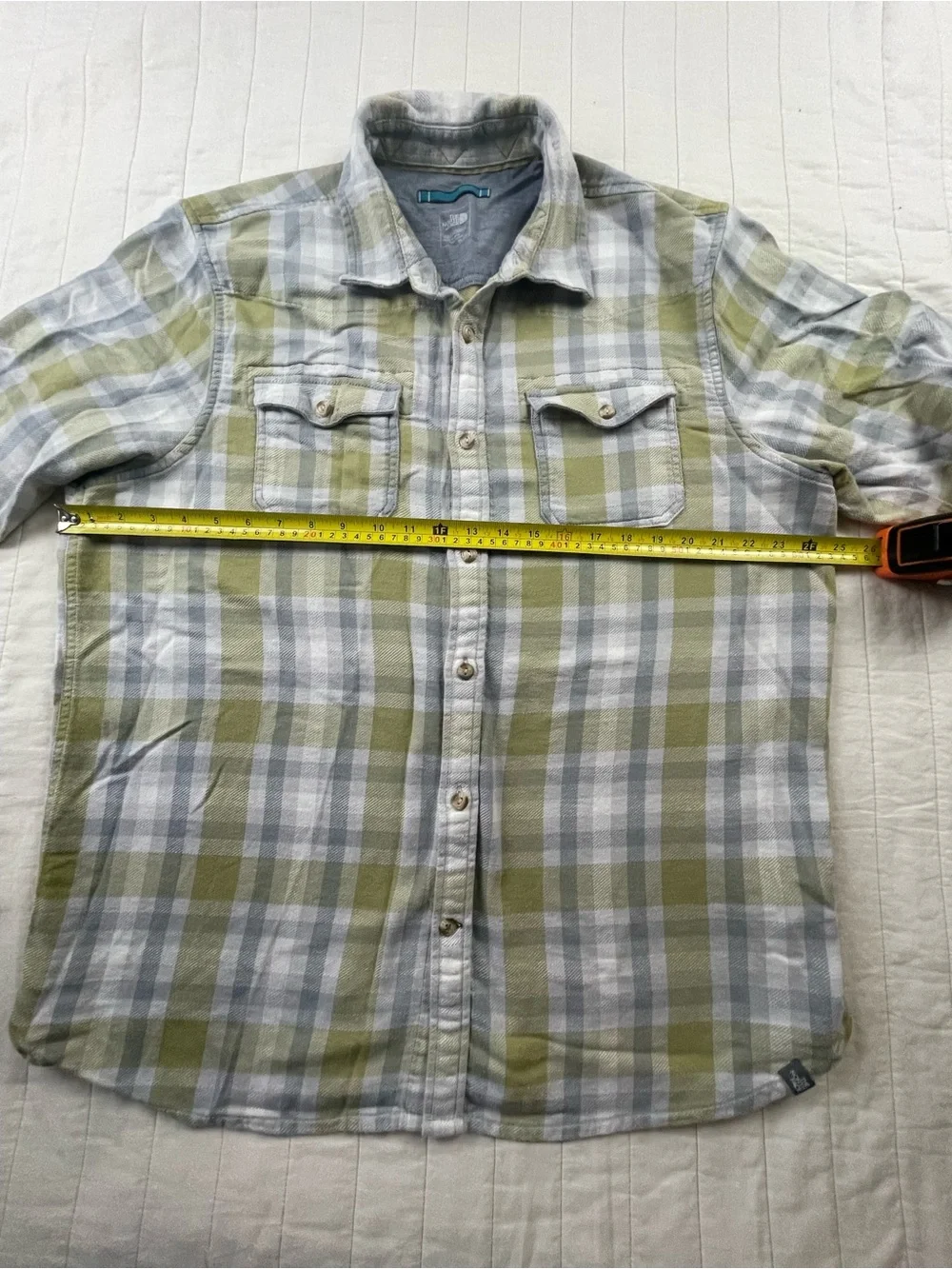 The North Face Men's Plaid Button-Down Shirt in Olive and Gray XL